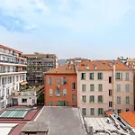Plage Et Shopping ! Appartement Au Coeur De Nice !
